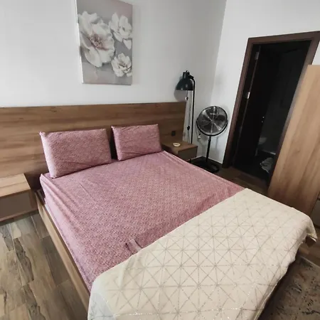 Lux 3 Bedroom *